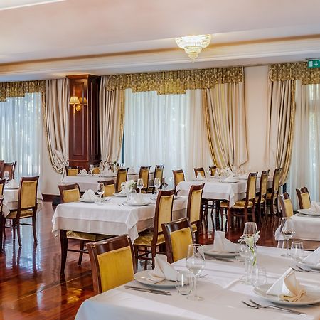 Hotel President Solin Exterior photo