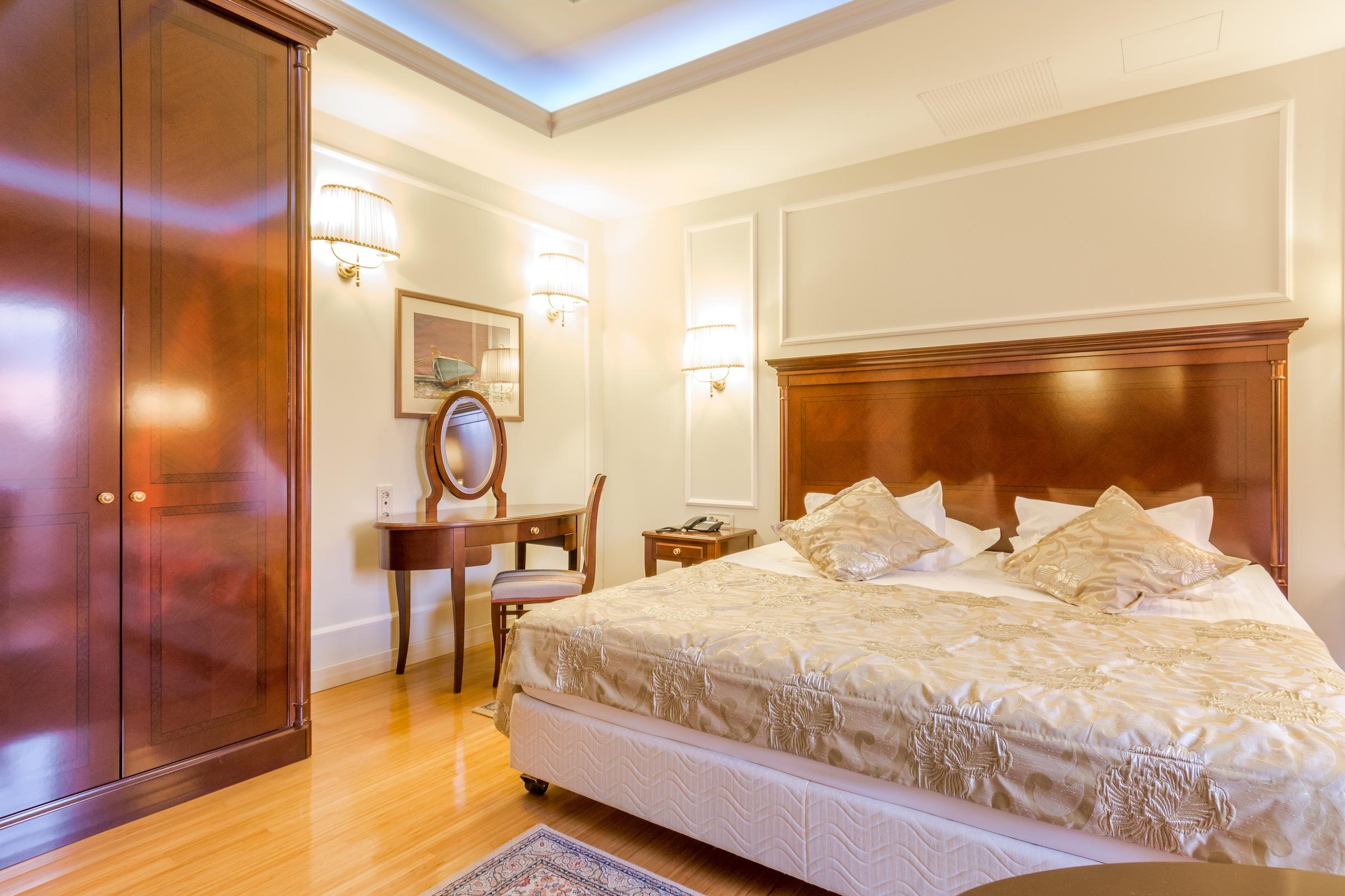 Hotel President Solin Exterior photo